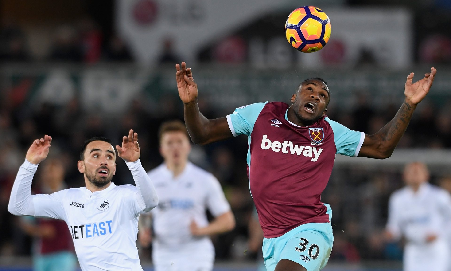 阿尔瓦雷斯 阿尔瓦雷斯